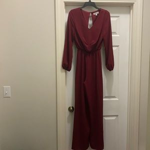 Size small she + sky burgundy jumper